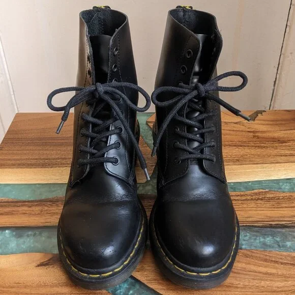 Dr. Martens Black Combat Boots Fractured knee cap.  Will not be wearing - Picture 2 of 6